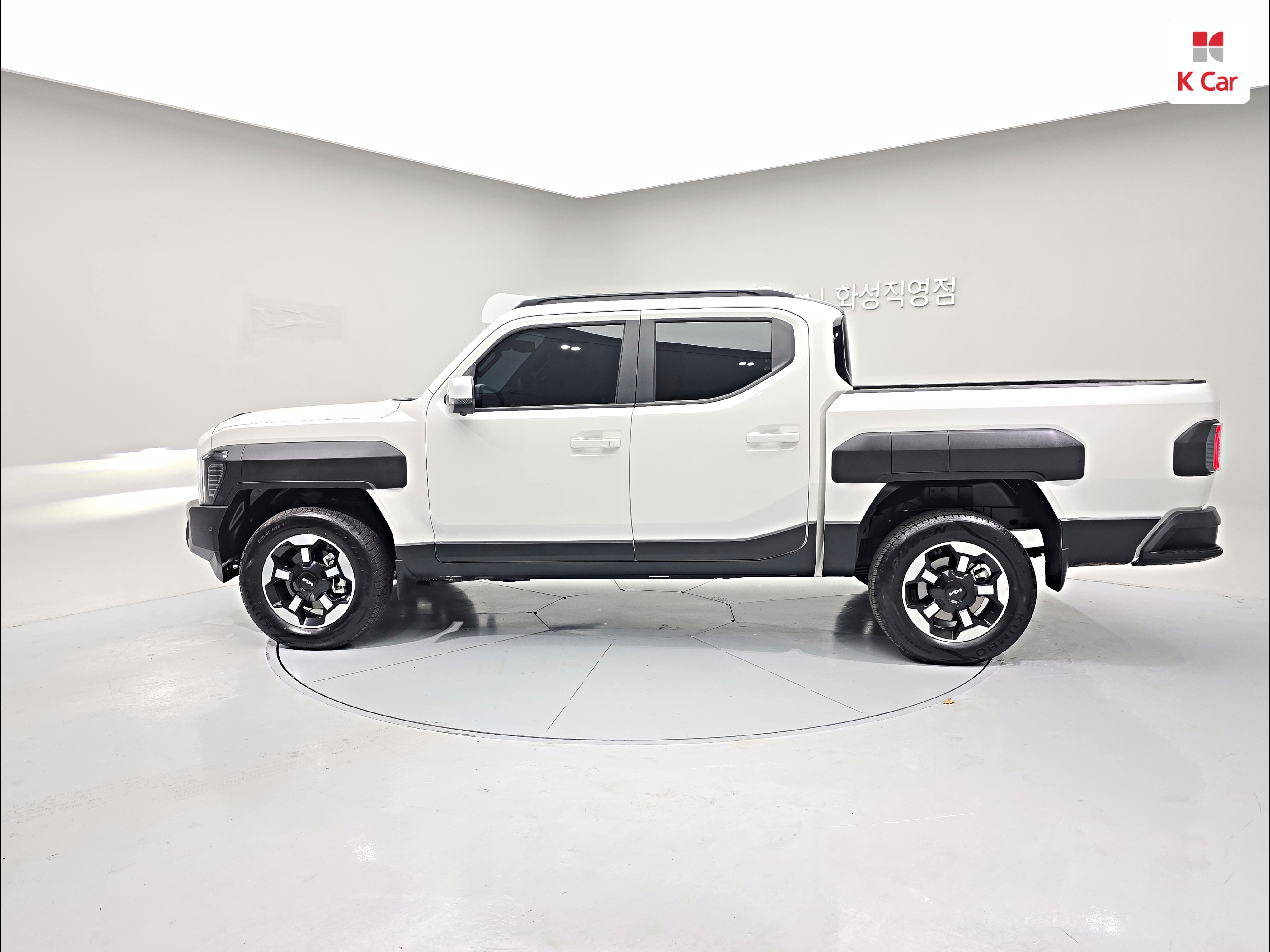 KIA Tasman 2.5 Gasoline 4WD