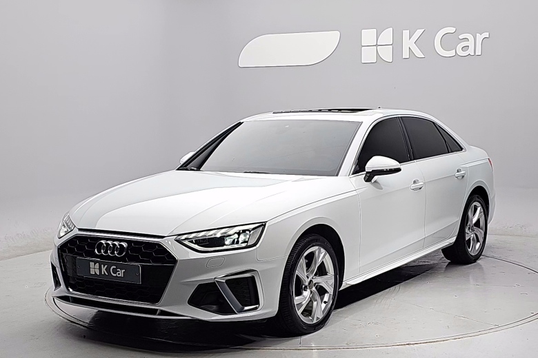 아우디 A4 - фото 1