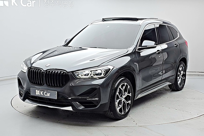BMW X1 - фото 1
