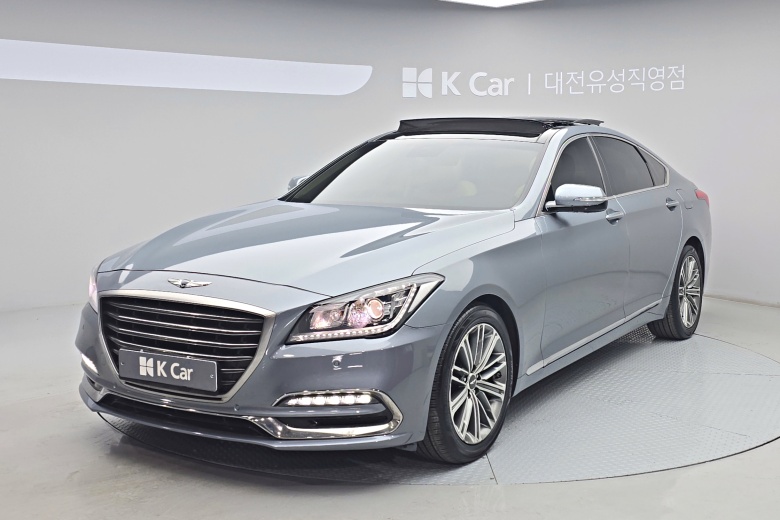 Genesis G80 - фото 1