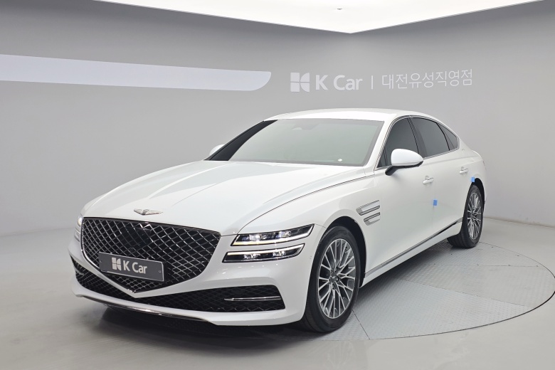 Genesis G80 - фото 1