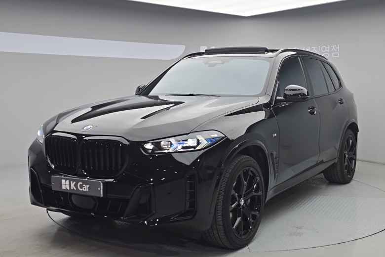 BMW X5 - фото 1
