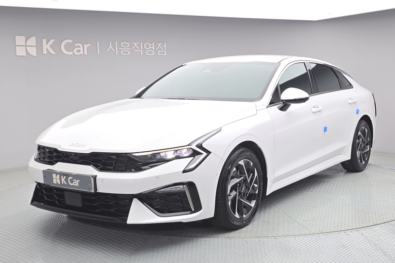 Kia K5 - фото 1