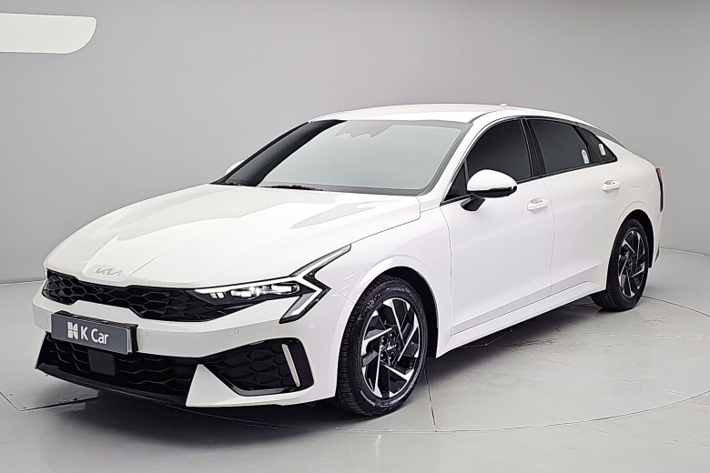 Kia K5 - фото 1