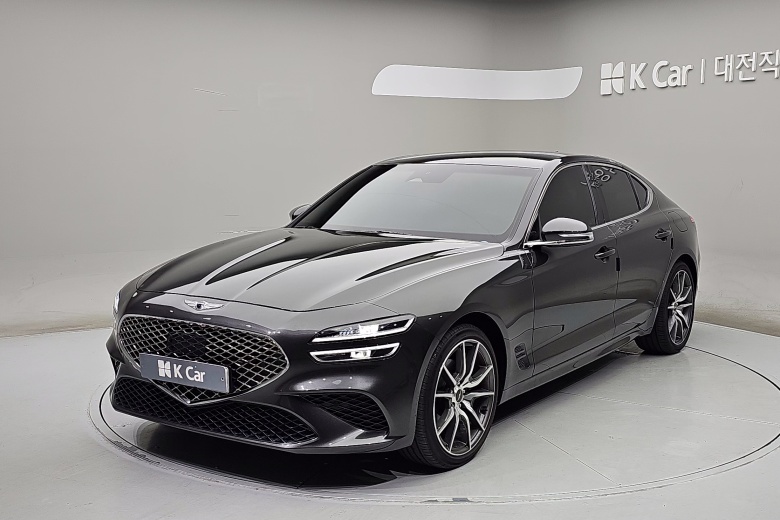 Genesis G70 - фото 1