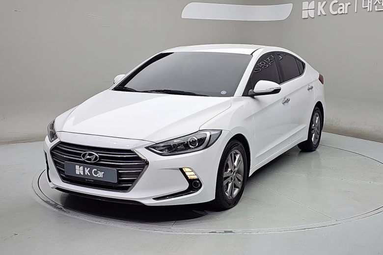 Hyundai 아반떼 - фото 1