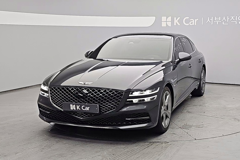 Genesis G80 - фото 1