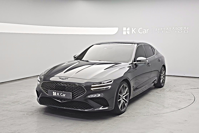 Genesis G70 - фото 1