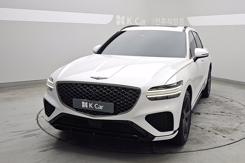 Genesis GV70 - фото 1