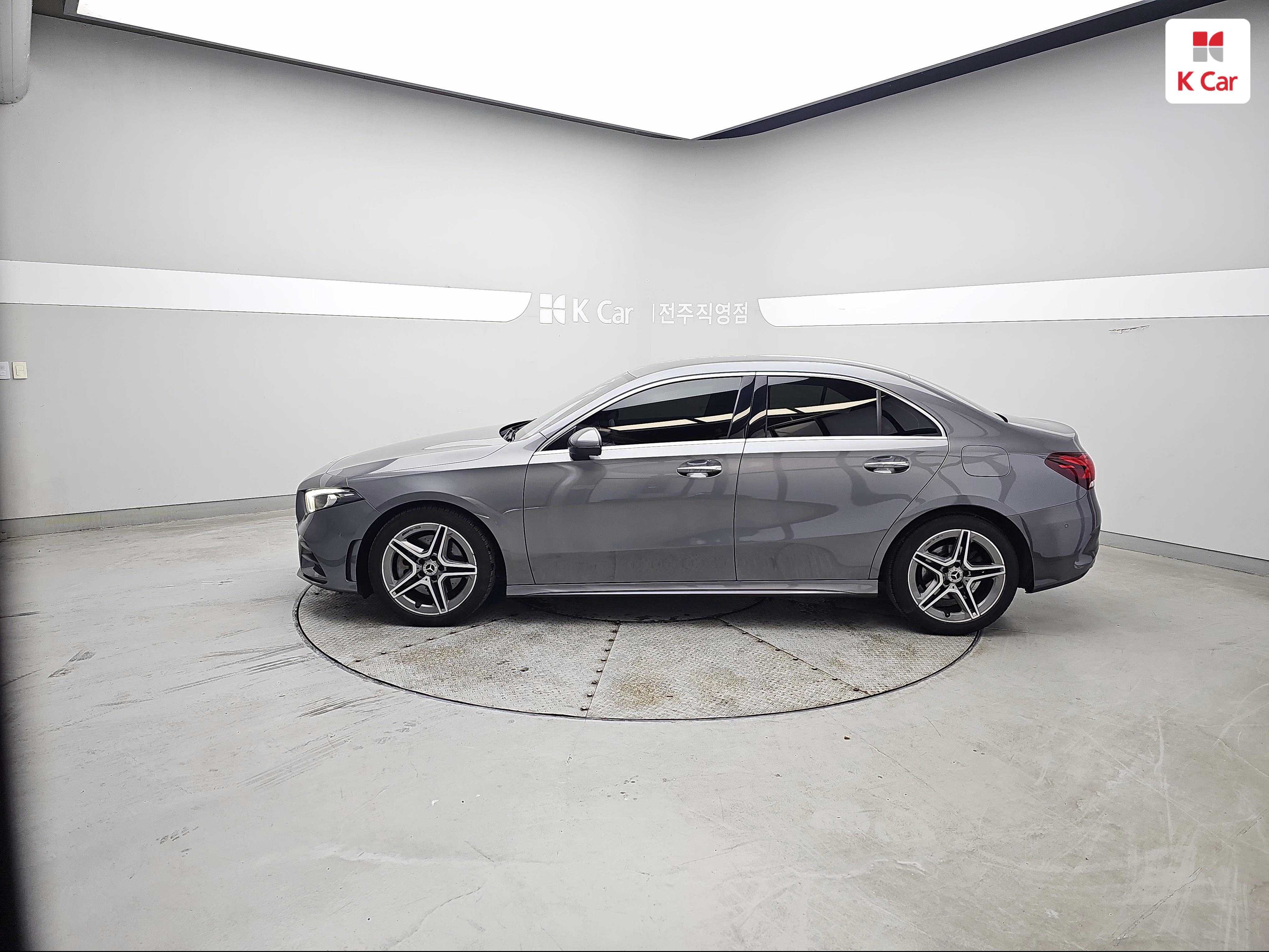 BENZ A-Class (4th Generation) A220 Sedan