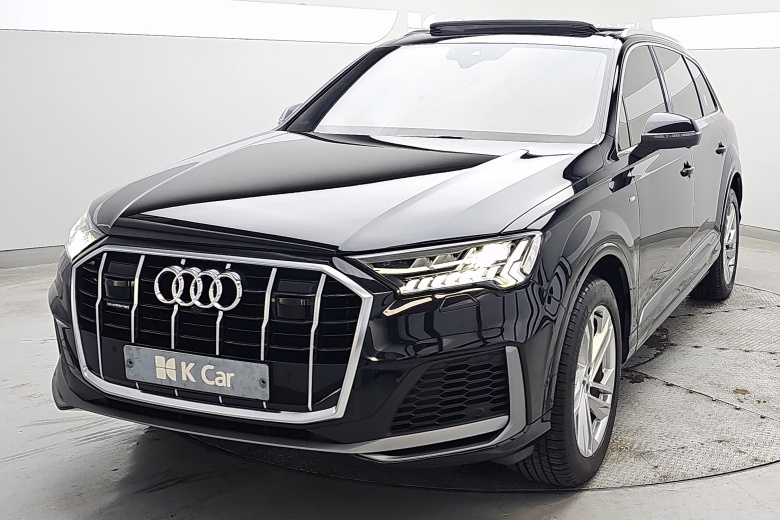 아우디 Q7 - фото 1