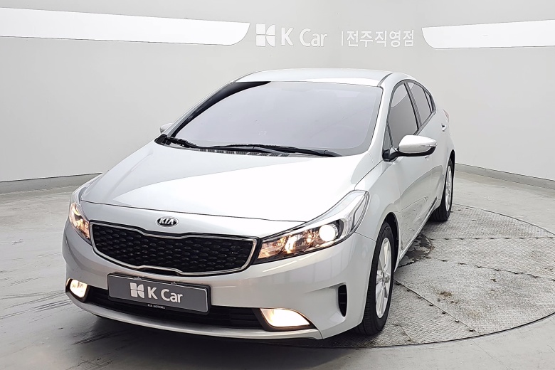Kia K3 - фото 1
