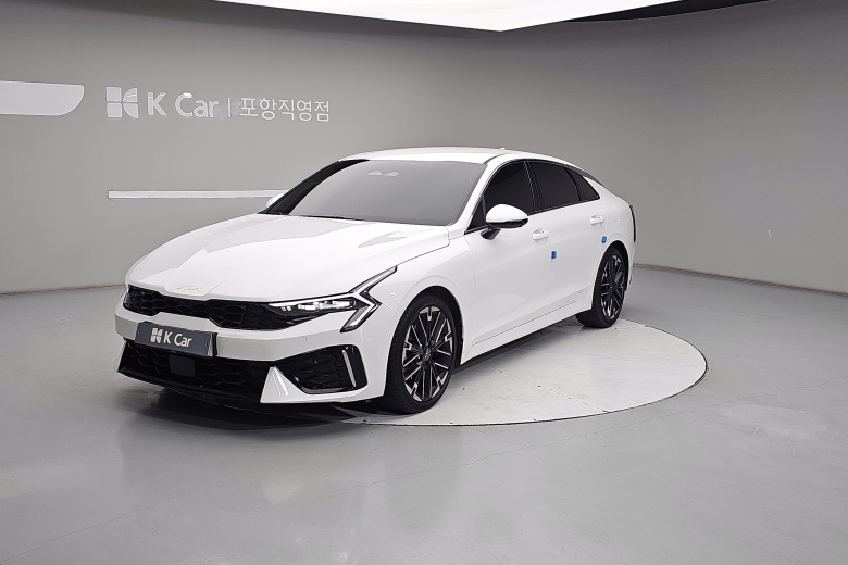 Kia K5 - фото 1