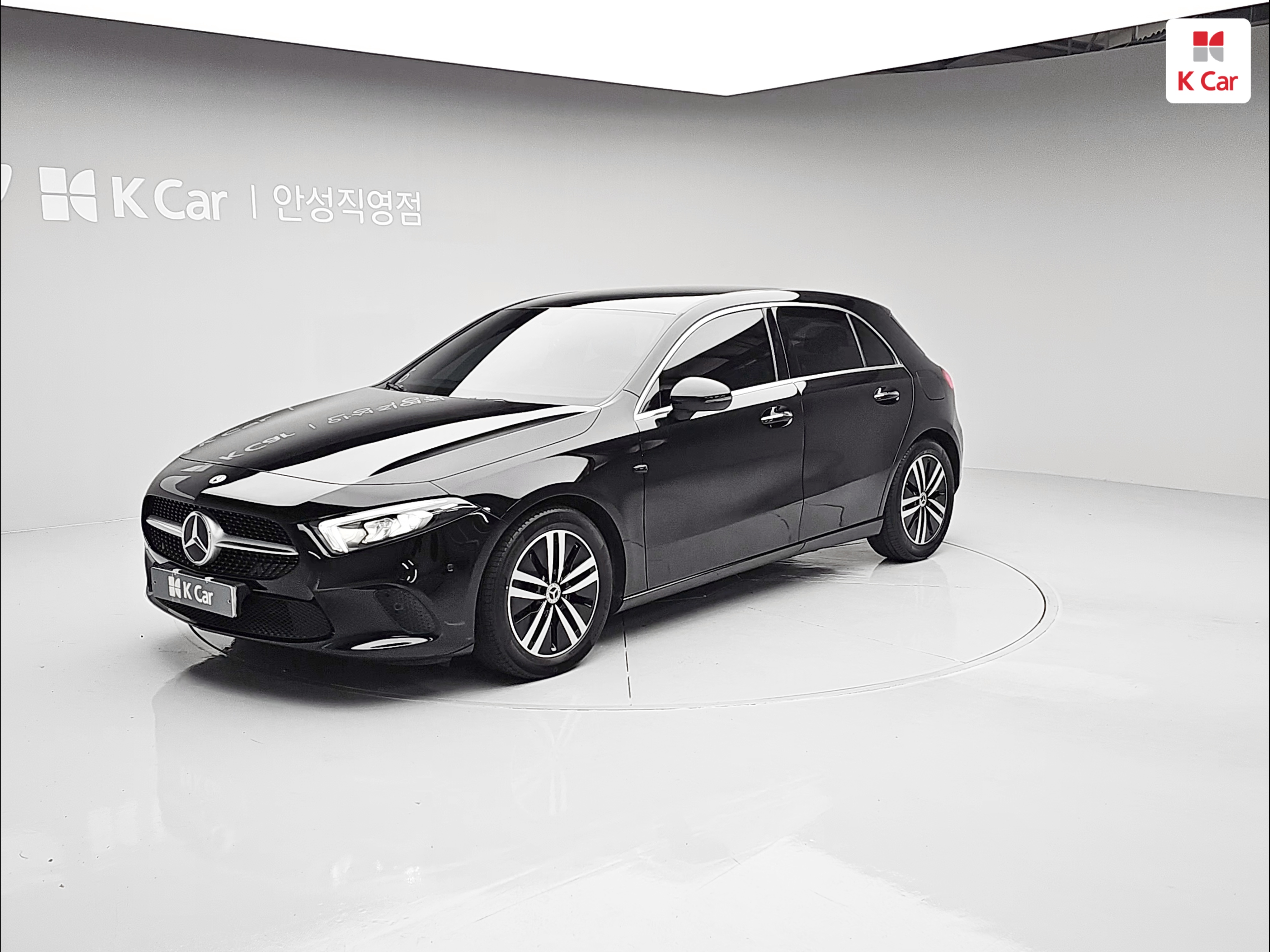 BENZ A-Class (4th Generation) A220