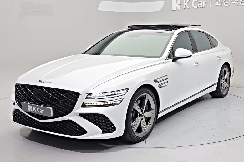 Genesis G80 - фото 1