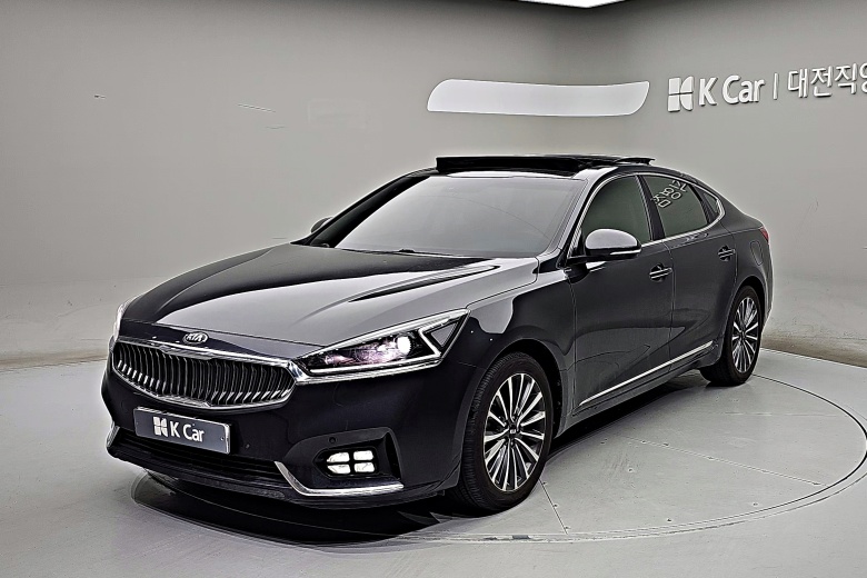 Kia K7 - фото 1