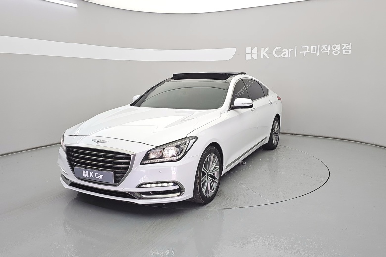 Genesis G80 - фото 1