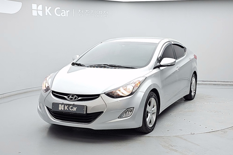 Hyundai Avante MD M16 GDI Luxury
