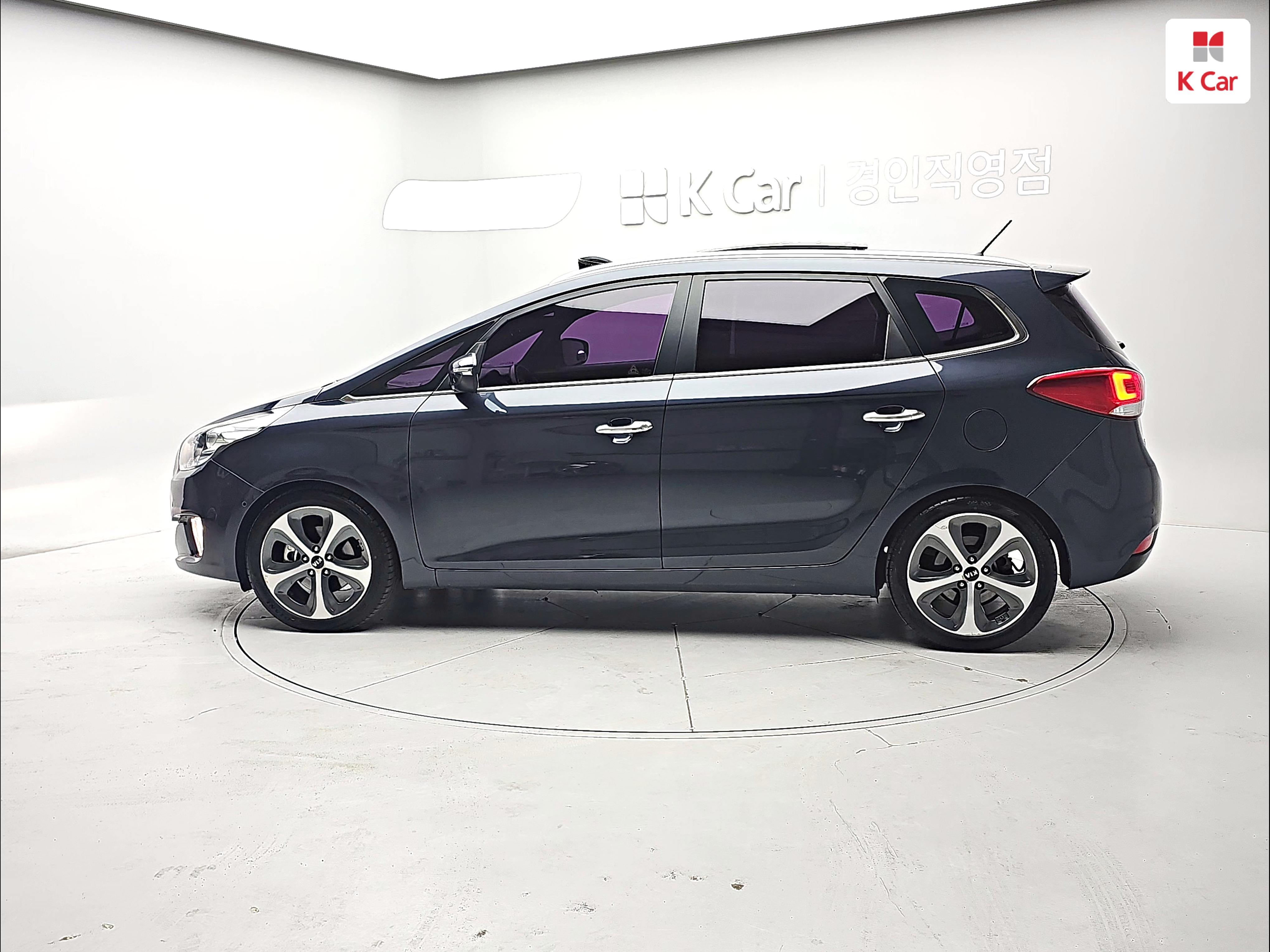 KIA All New Carens 1.7 VGT Diesel