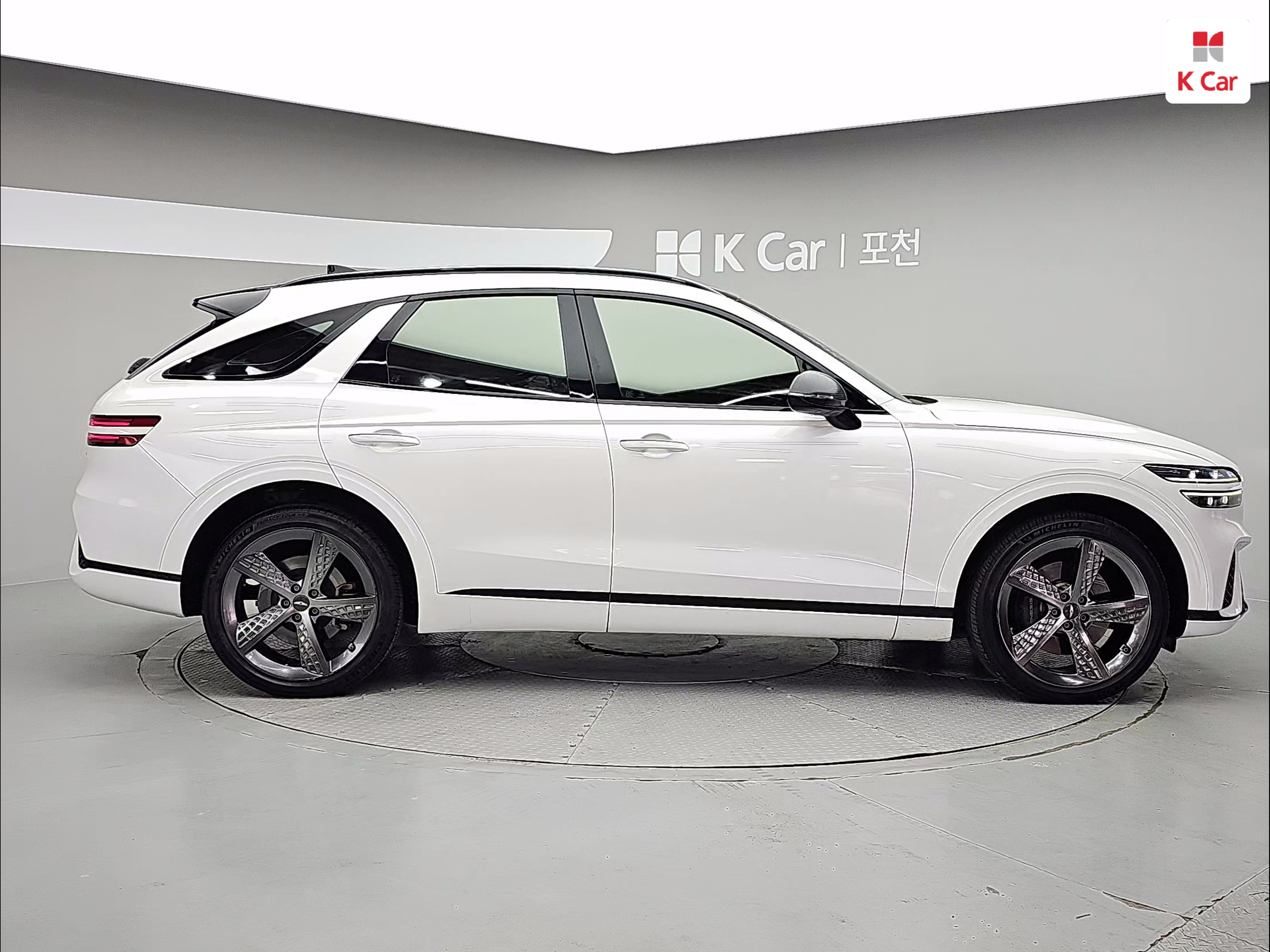 제네시스 GV70 디젤 2.2 스포츠 AWD