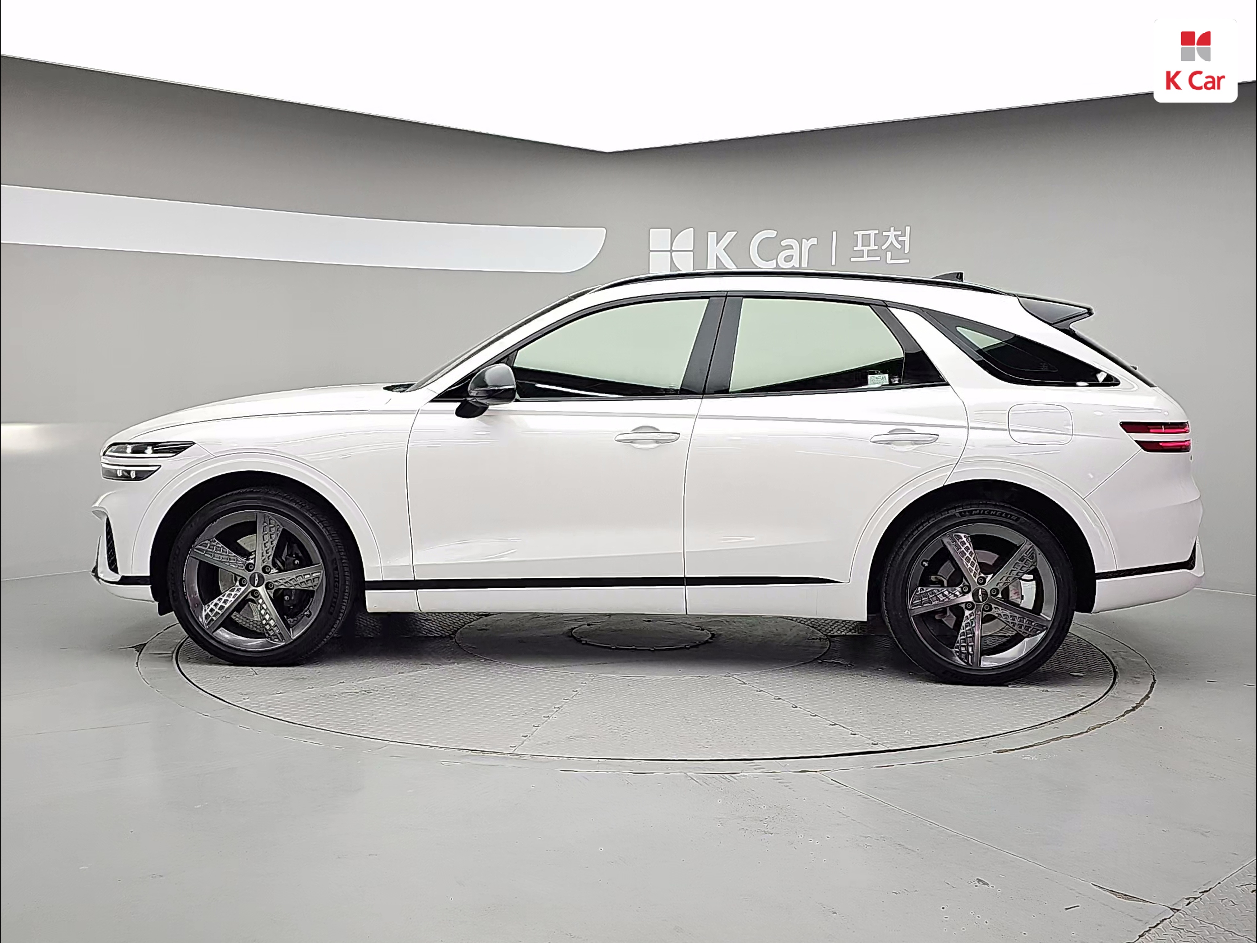 제네시스 GV70 디젤 2.2 스포츠 AWD