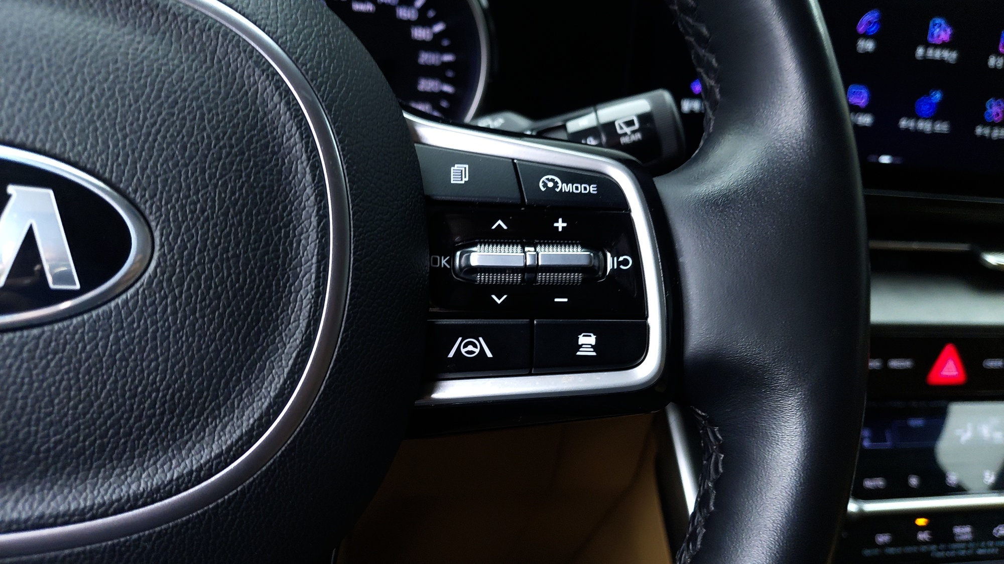 Kia Carnival дизель 2.2 (9 мест) Prestige, миниатюра 12