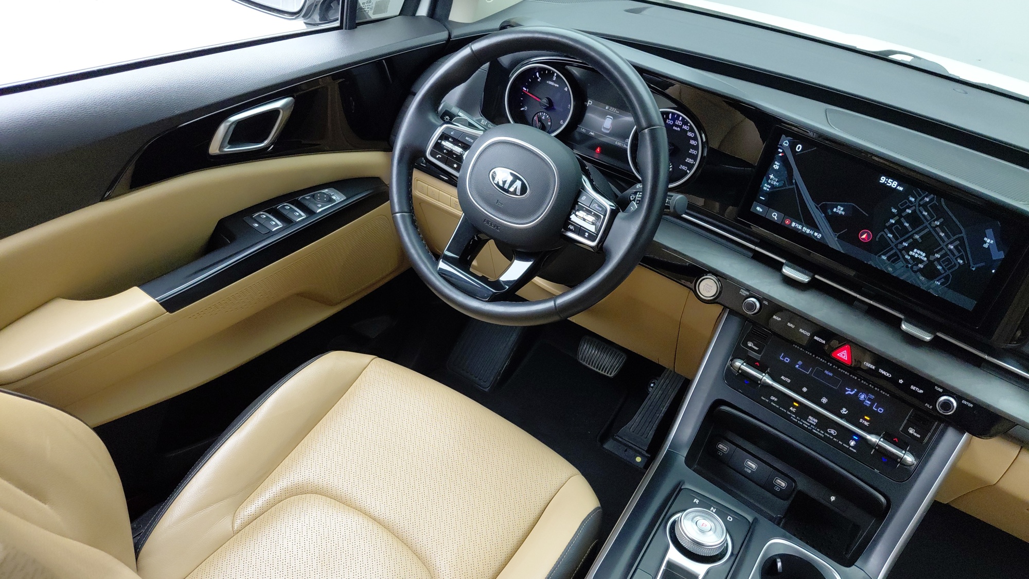 Kia Carnival дизель 2.2 (9 мест) Prestige, миниатюра 3