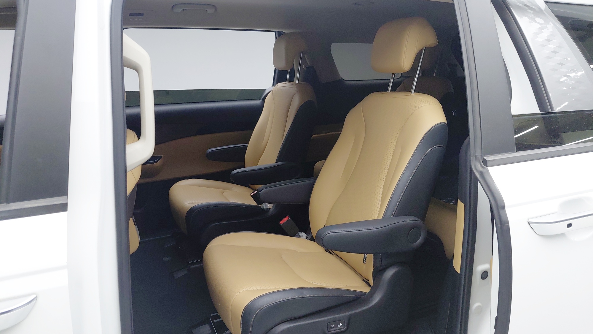 Kia Carnival дизель 2.2 (9 мест) Prestige, миниатюра 7