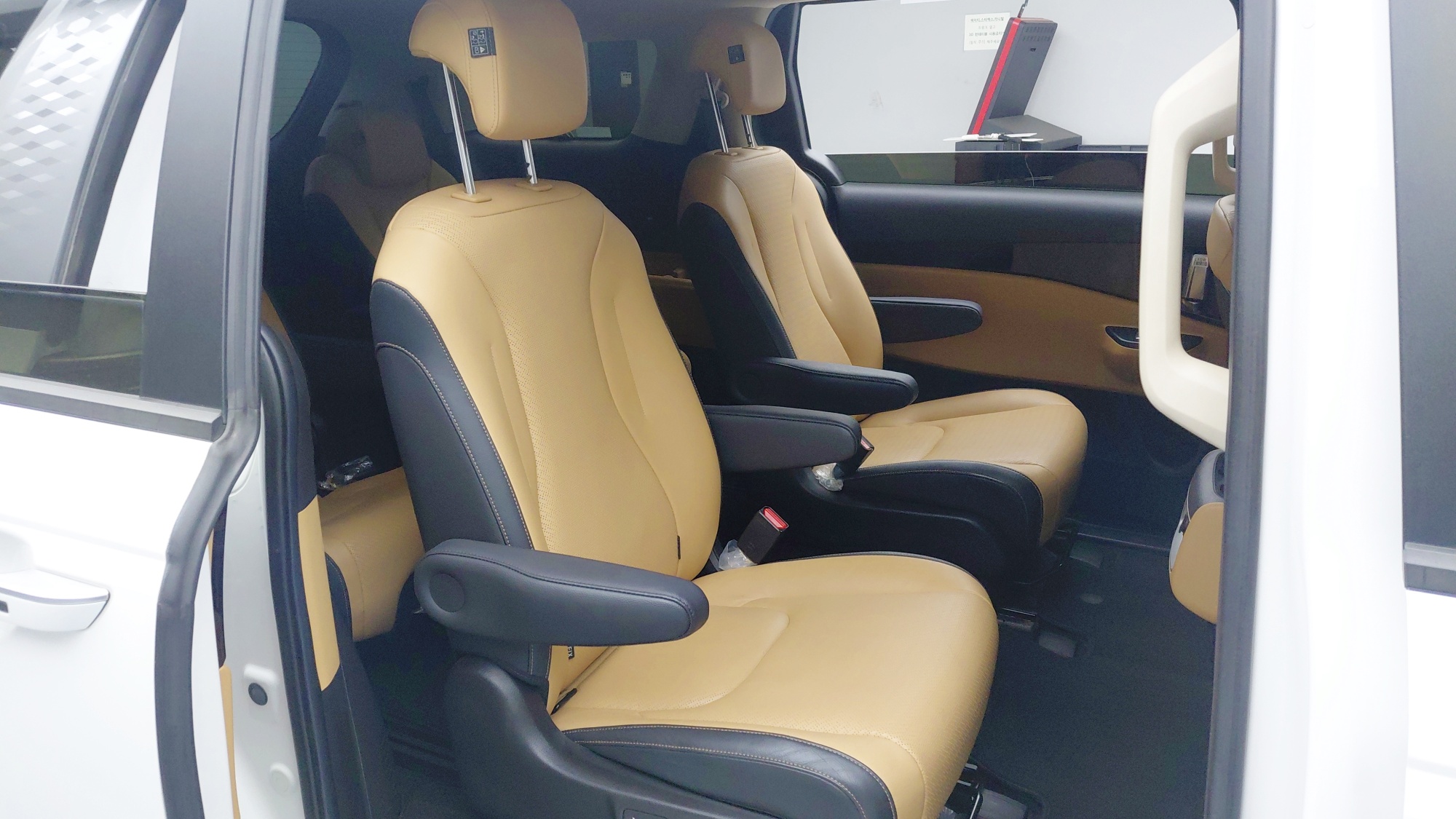 Kia Carnival дизель 2.2 (9 мест) Prestige, миниатюра 8