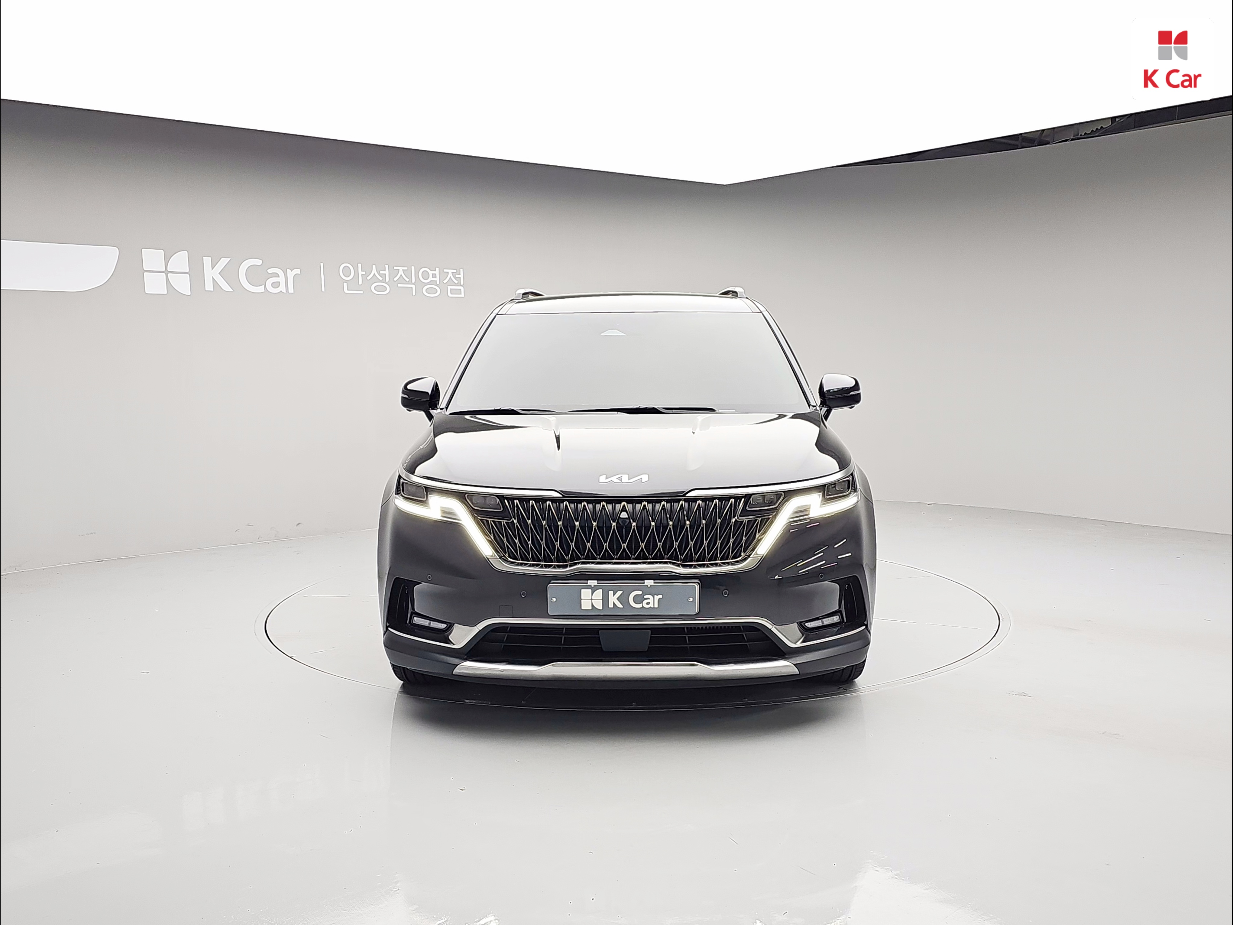 KIA New Carnival 9-Seater Diesel