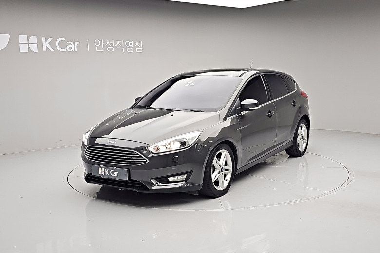 Ford Focus 1.5 Diesel Titanium Hatchback