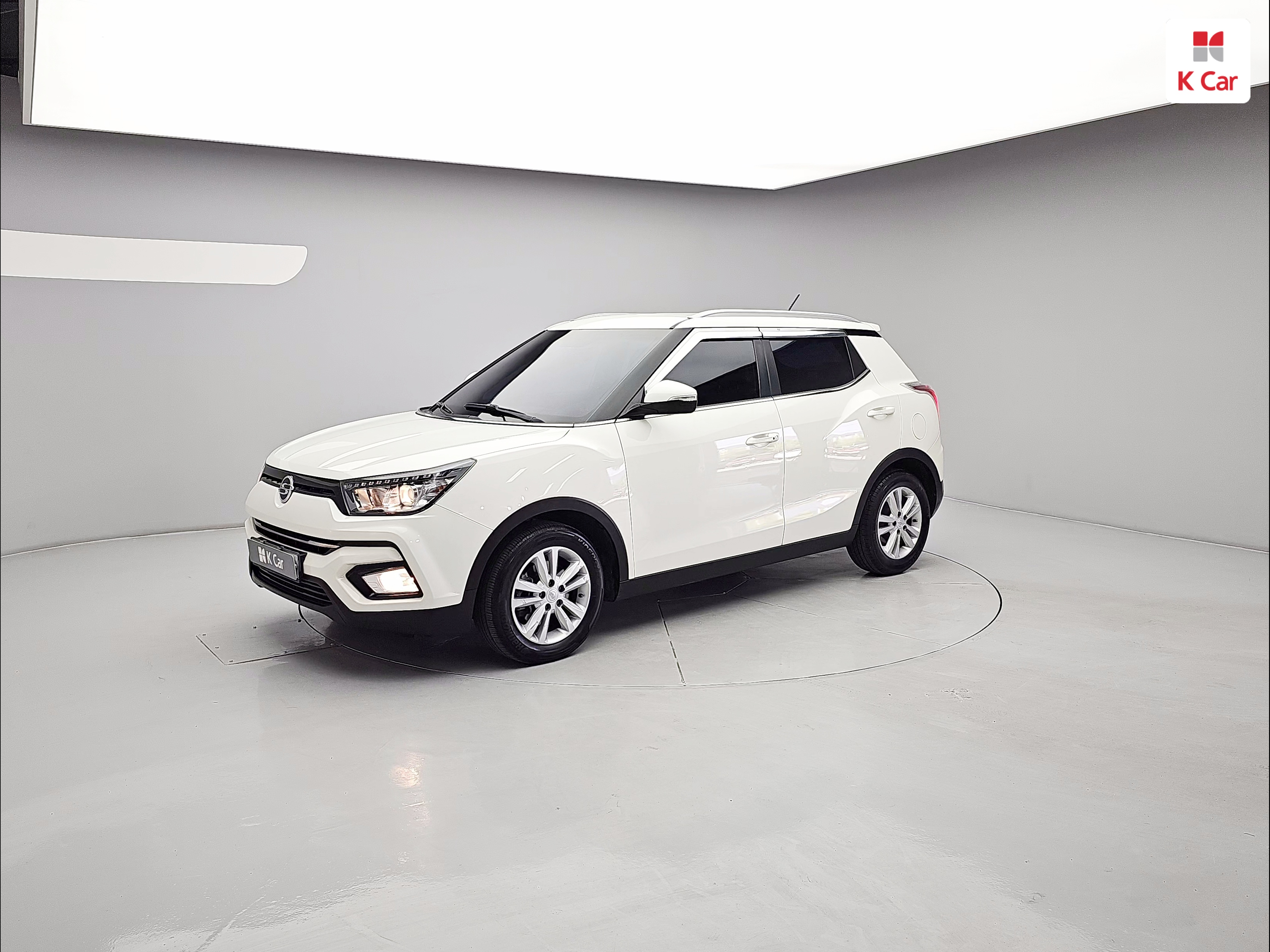 KG MOBILITY(SSANGYONG) Tivoli Armour 1.6 Gasoline