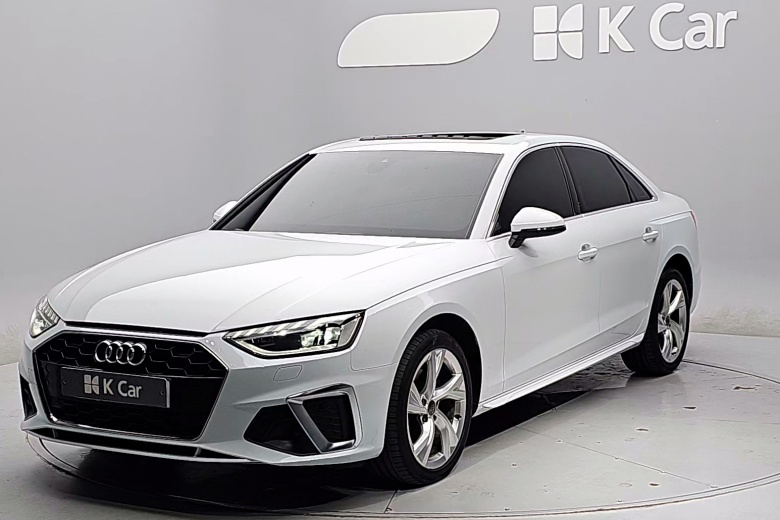 아우디 A4 - фото 1