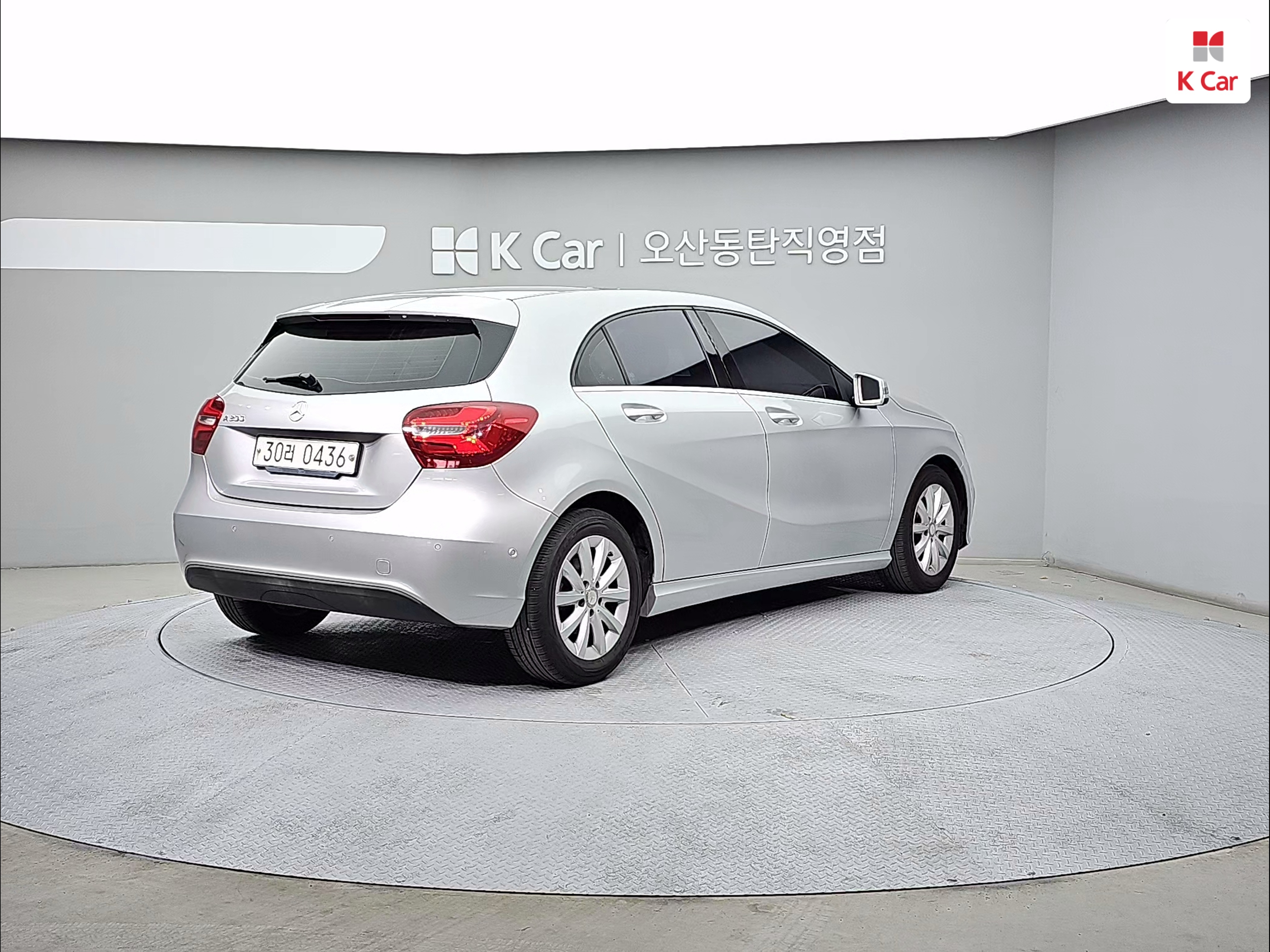 BENZ A-Class (3rd Generation) A200