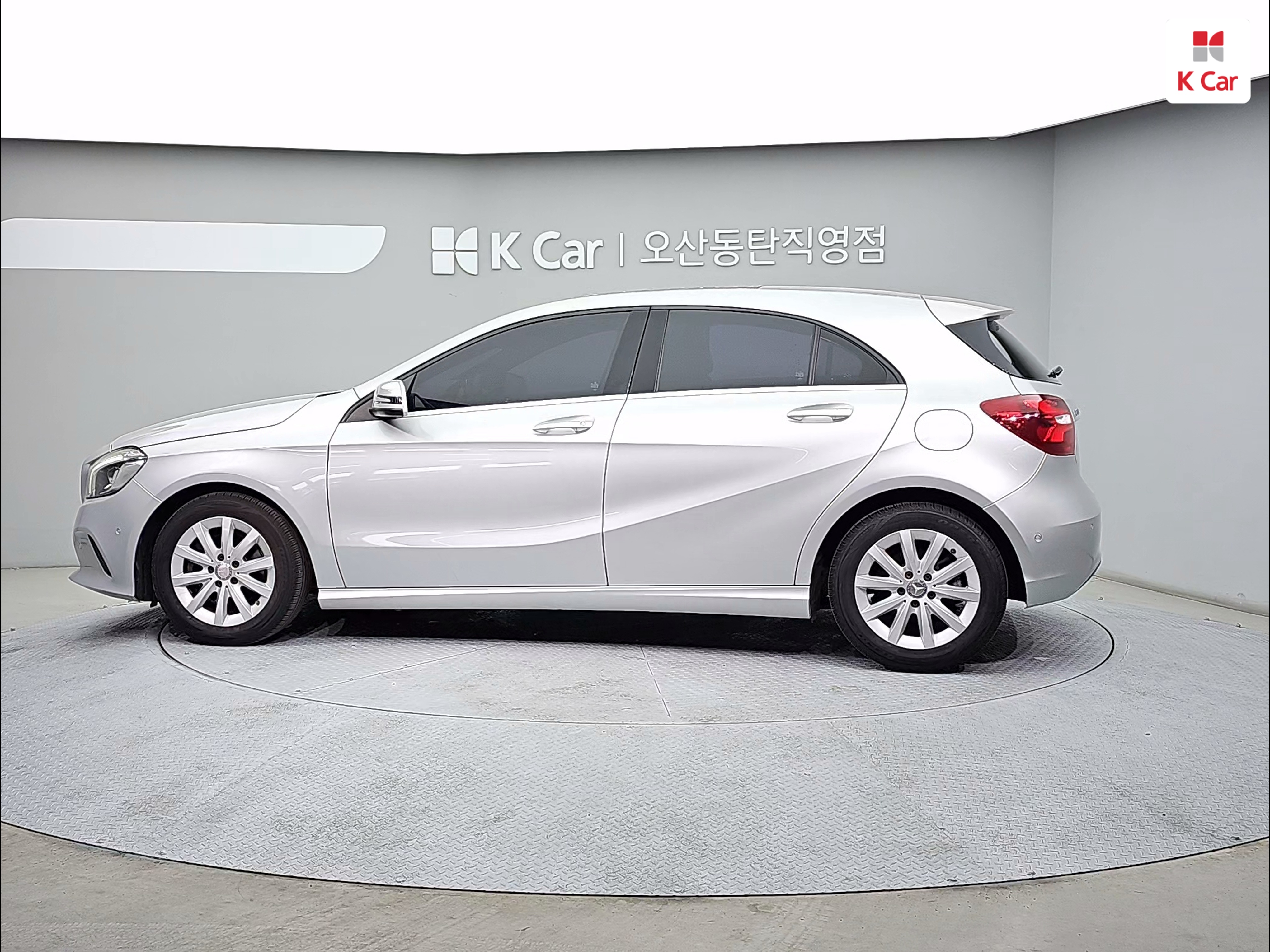 BENZ A-Class (3rd Generation) A200