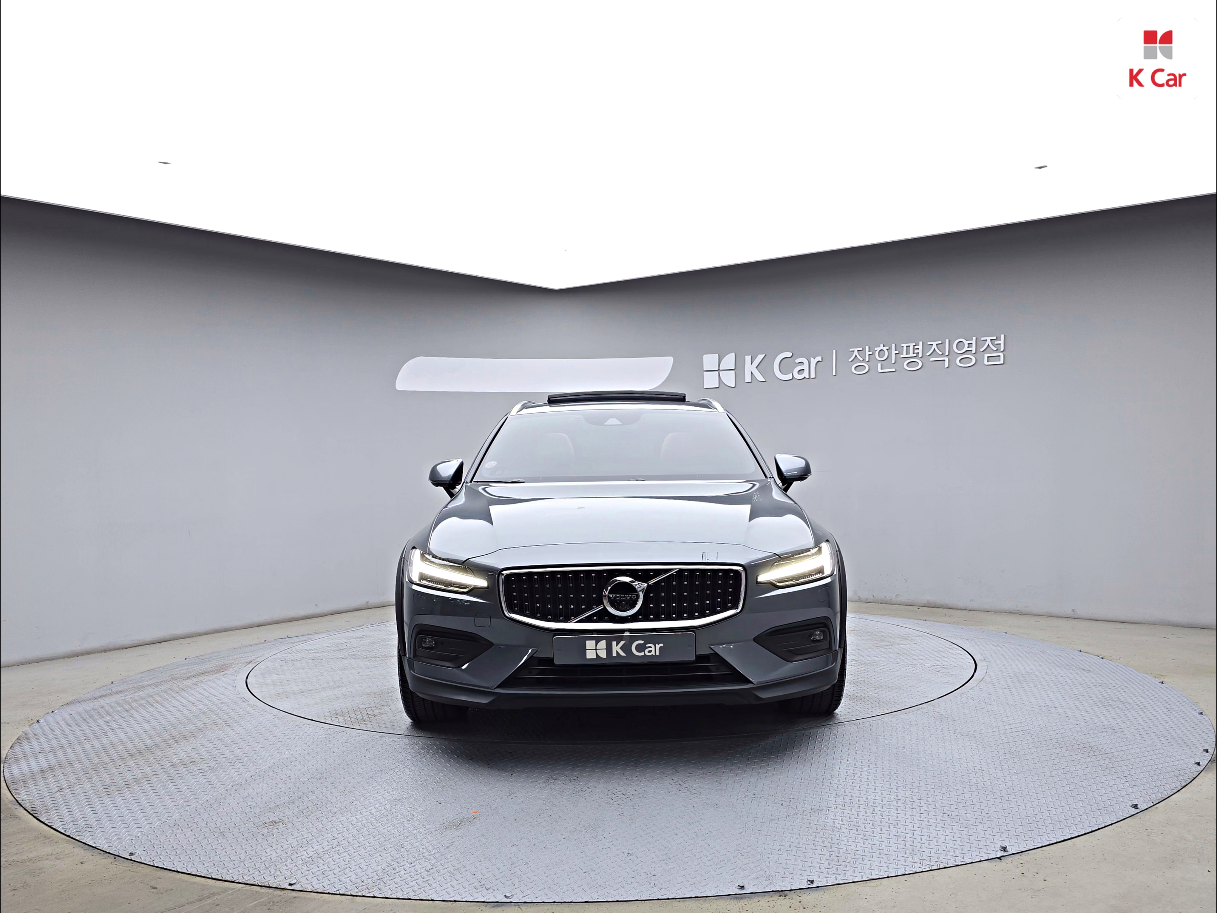 볼보 V60 크로스컨트리 2세대 가솔린 4WD B5 프로 AWD
