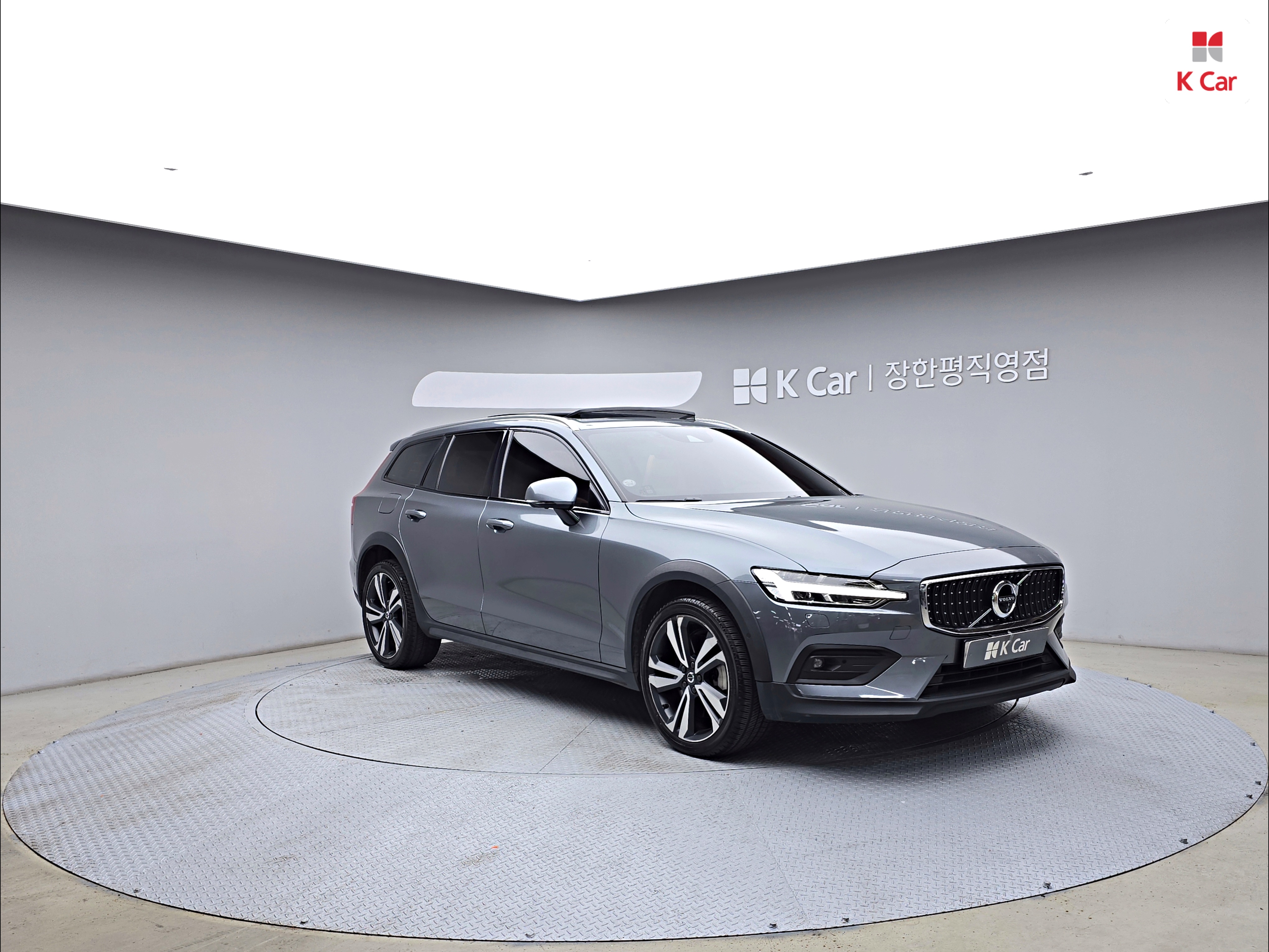 볼보 V60 크로스컨트리 2세대 가솔린 4WD B5 프로 AWD