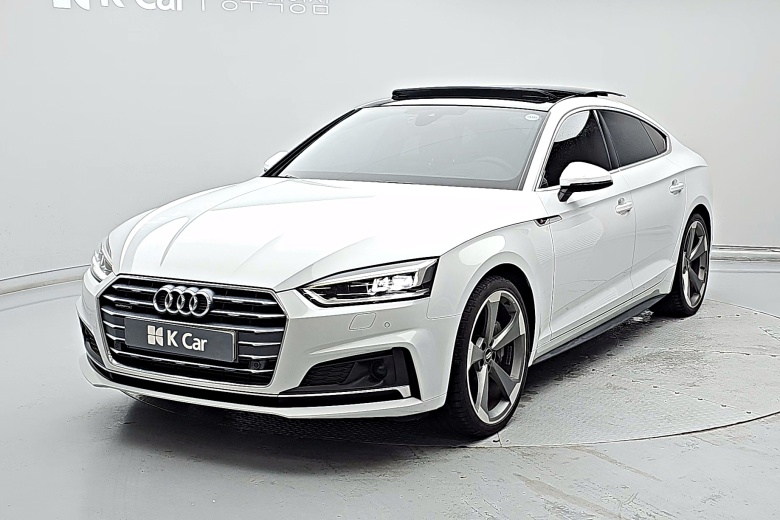 아우디 A5 (F5) 가솔린 4WD 45 TFSI 콰트로 프리미엄 스포츠백