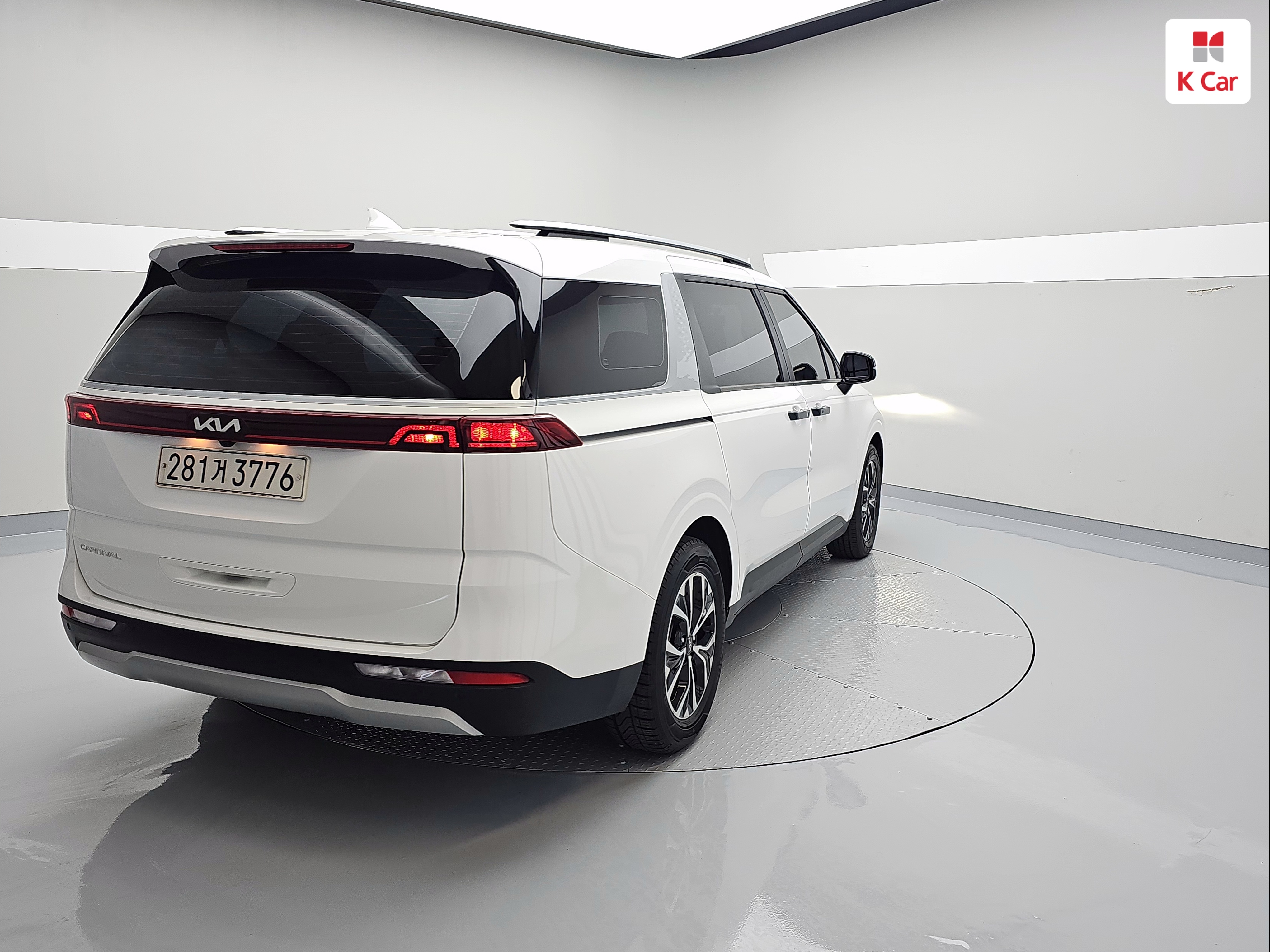 KIA New Carnival 9-Seater Diesel