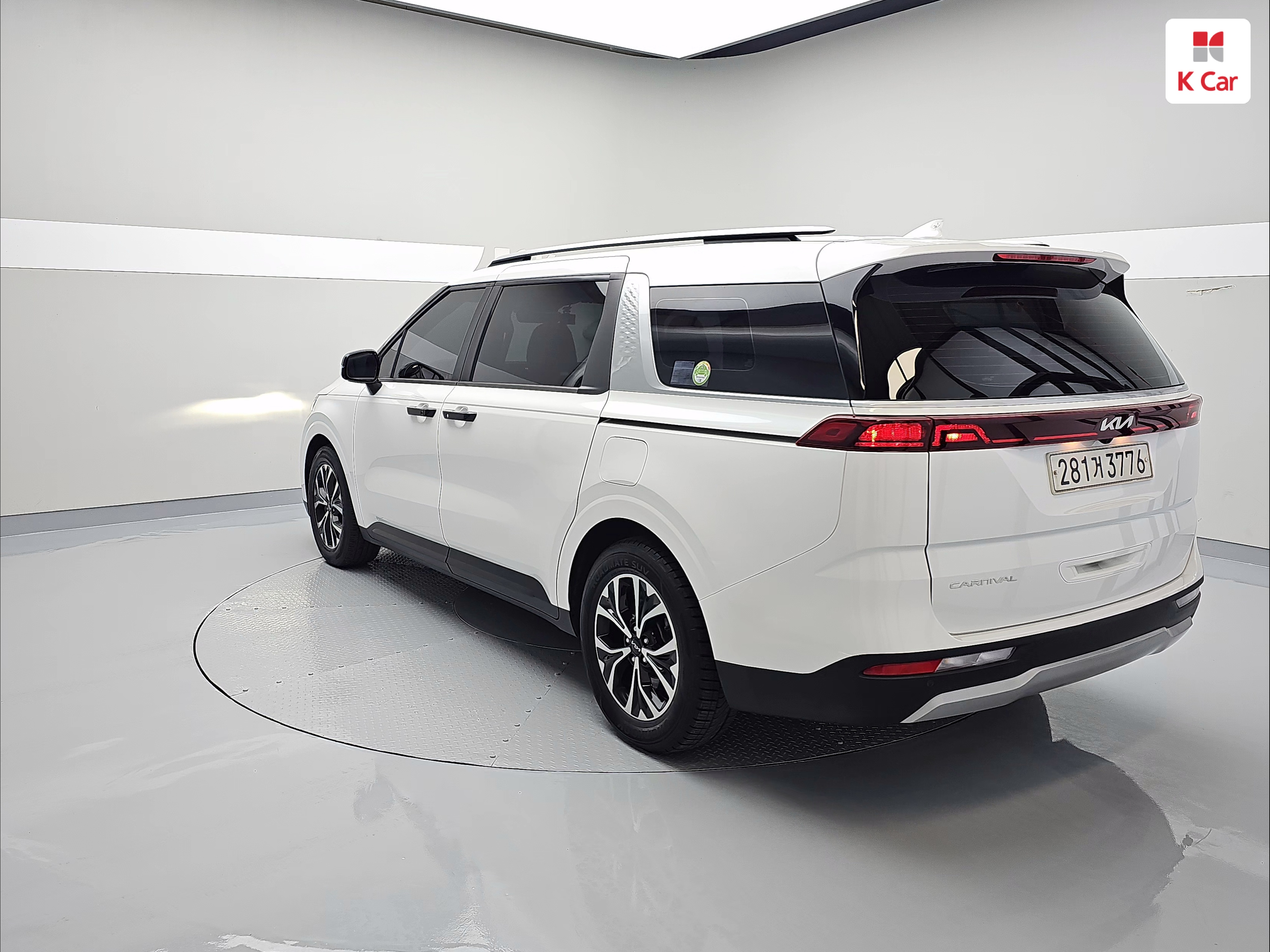 KIA New Carnival 9-Seater Diesel