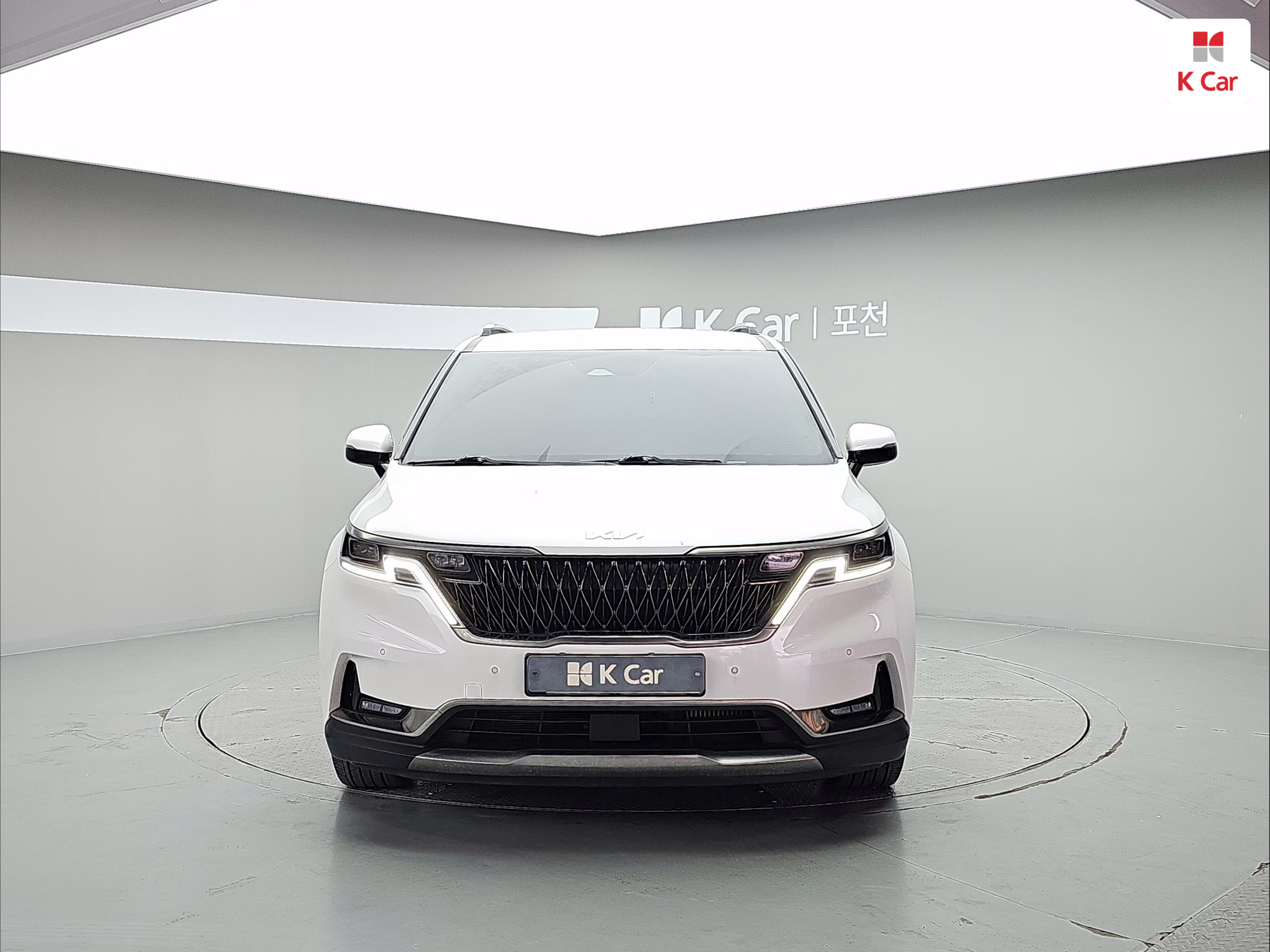 KIA New Carnival 9-Seater Diesel
