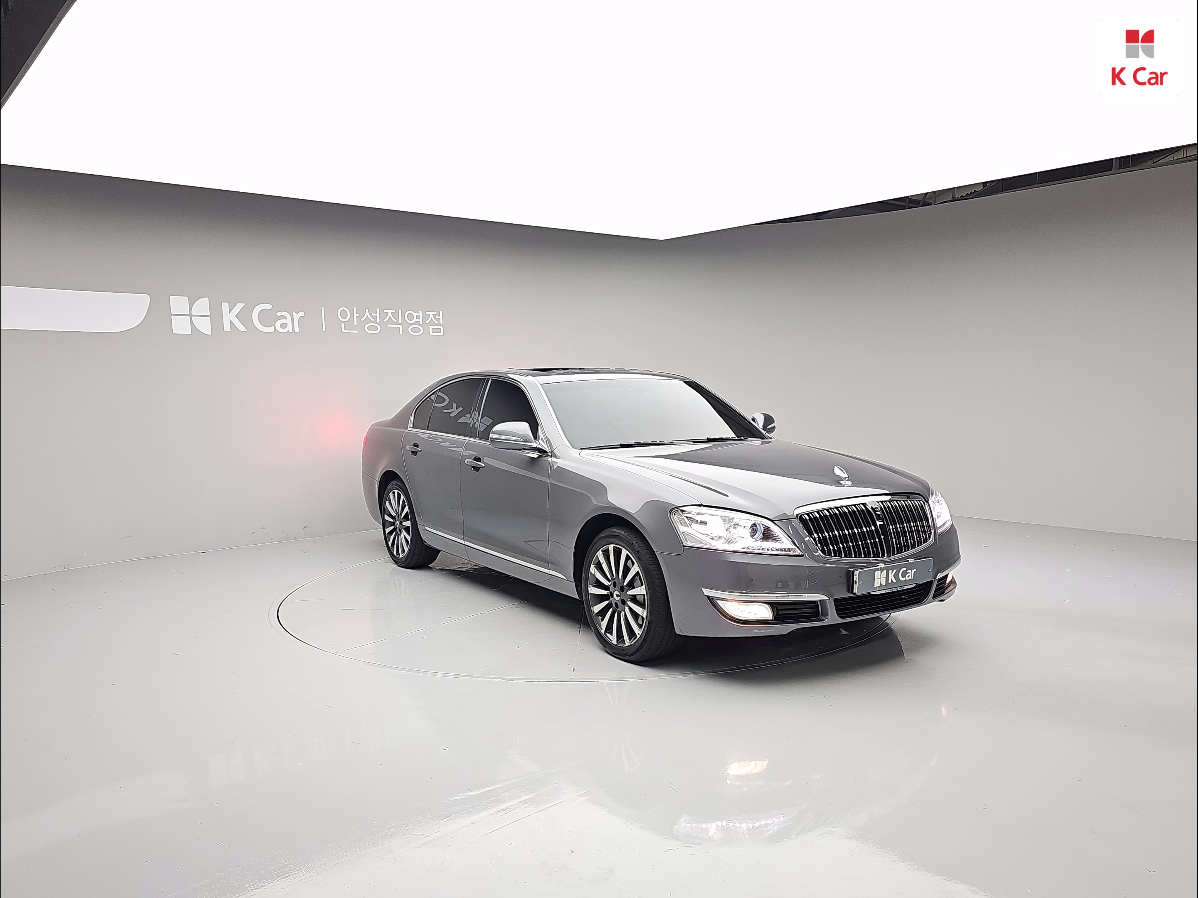 KG MOBILITY(SSANGYONG) New Chairman W CW700 4TRONIC