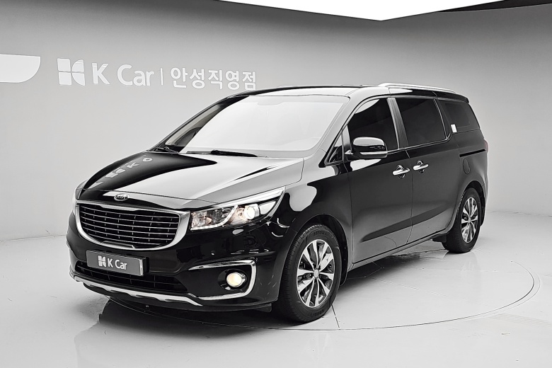 Kia Carnival Luxury