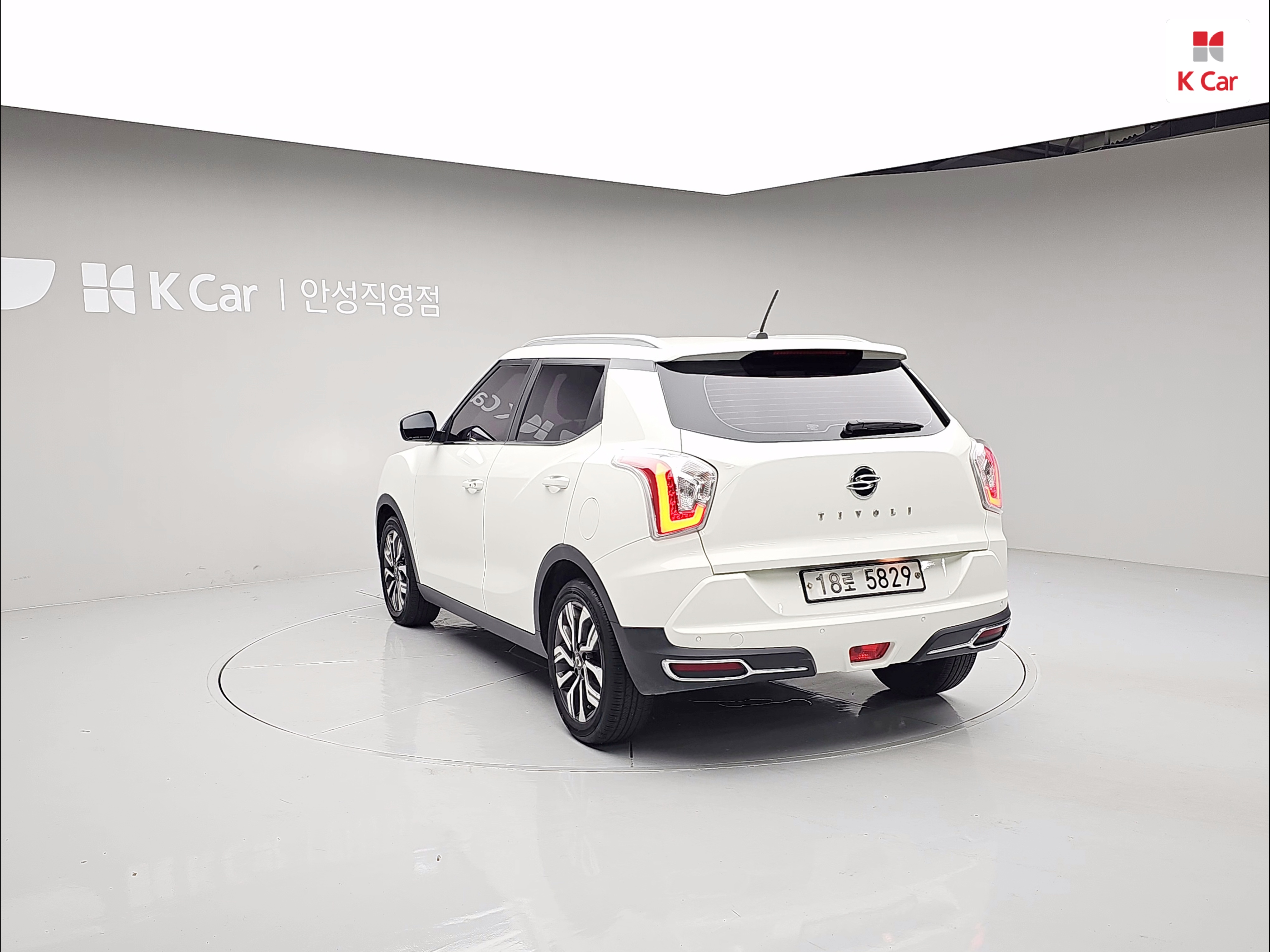 KGM 티볼리 아머 기어 플러스 2WD