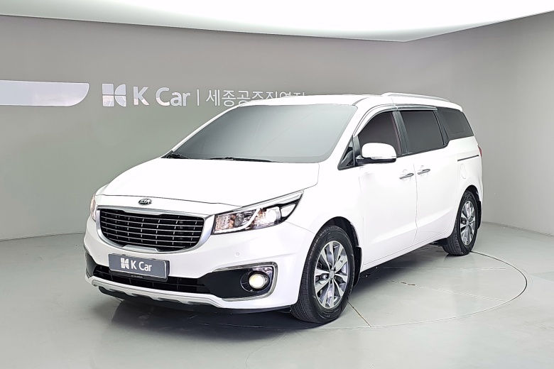 Kia Carnival Luxury