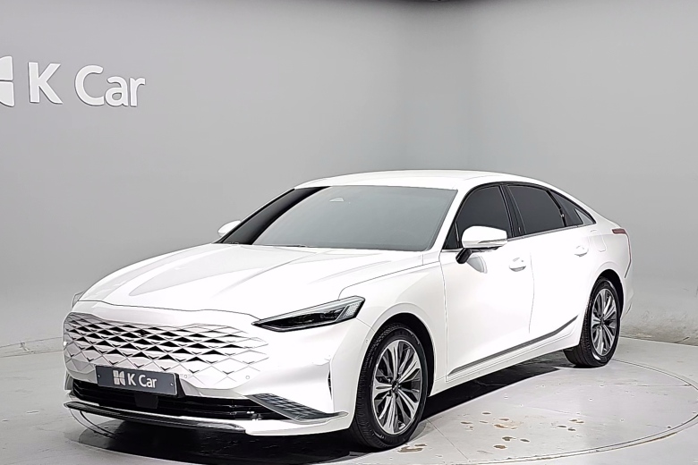 Kia K8 Hybrid Signature