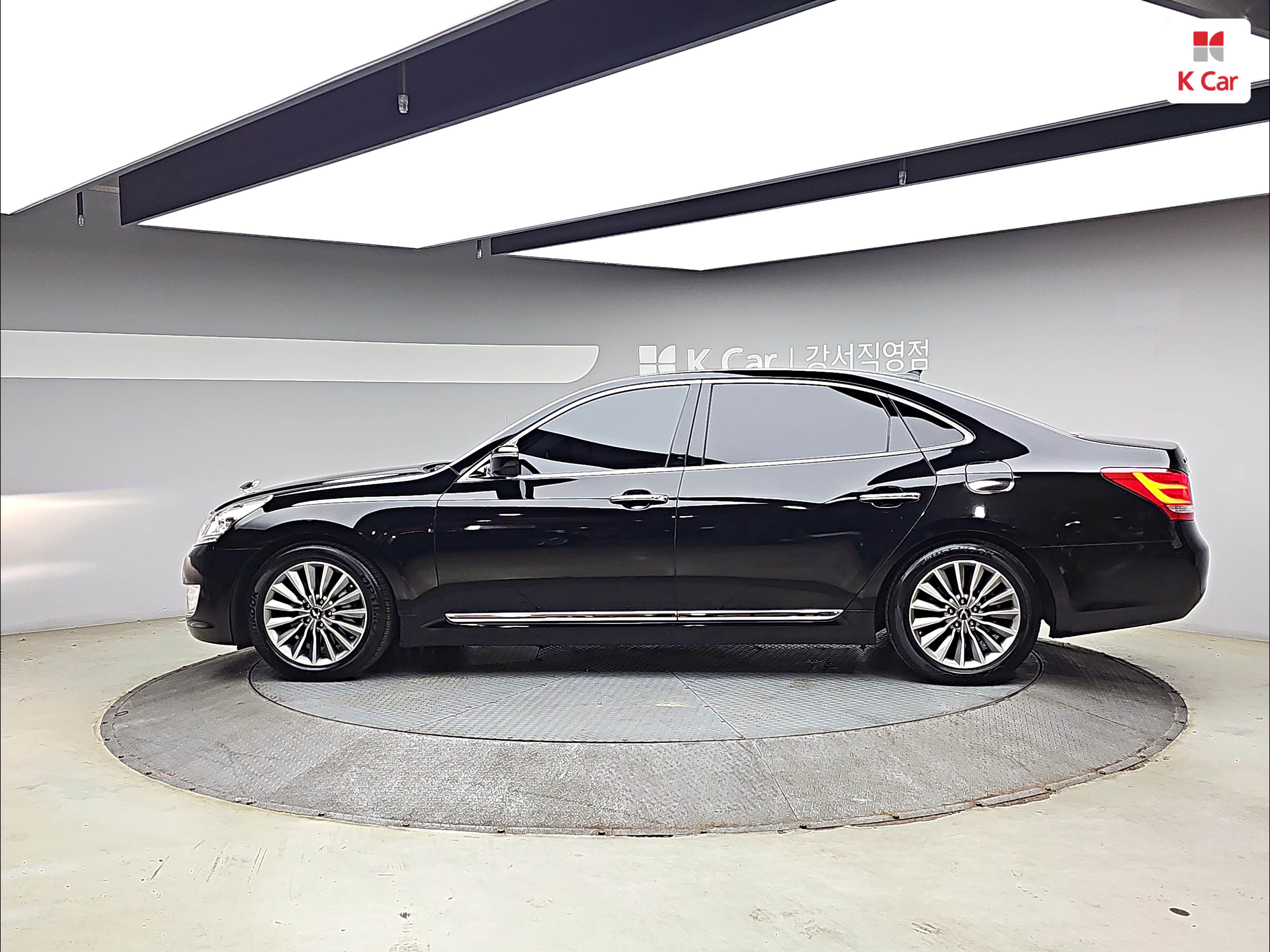 HYUNDAI Ecuus (New Model) VS380