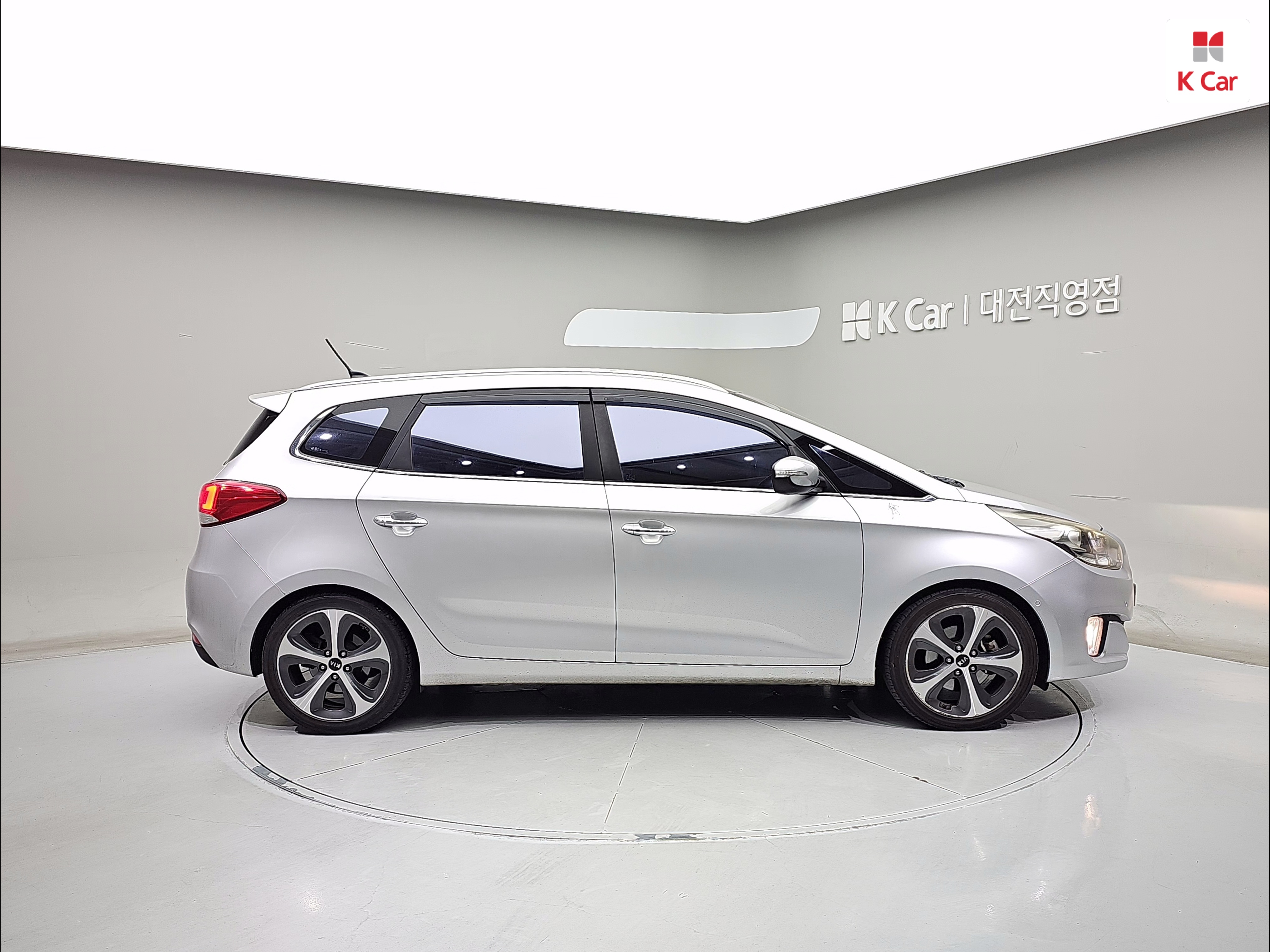 KIA All New Carens 2.0 LPI