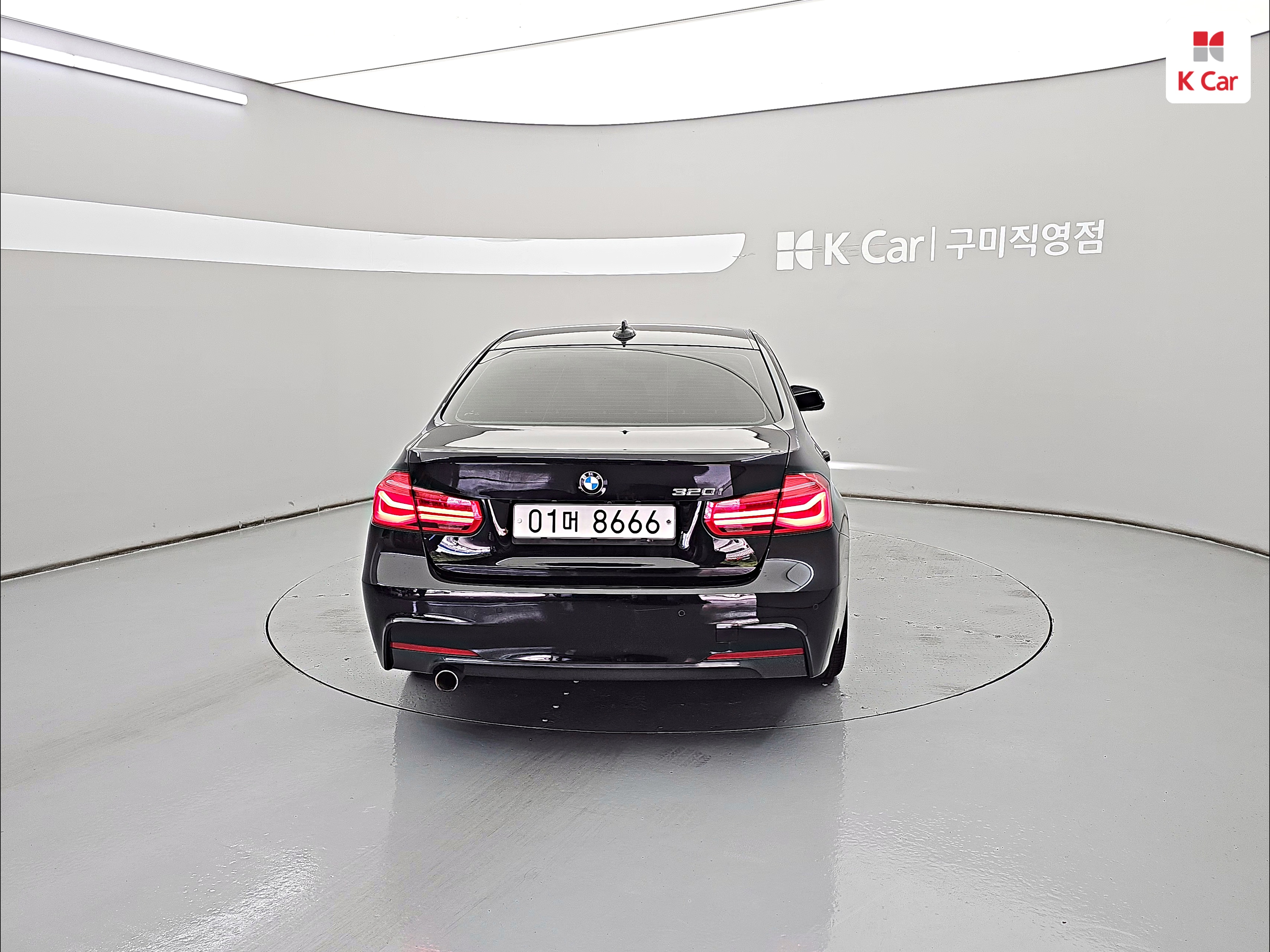 BMW 3 Series (6th Generation) 320i