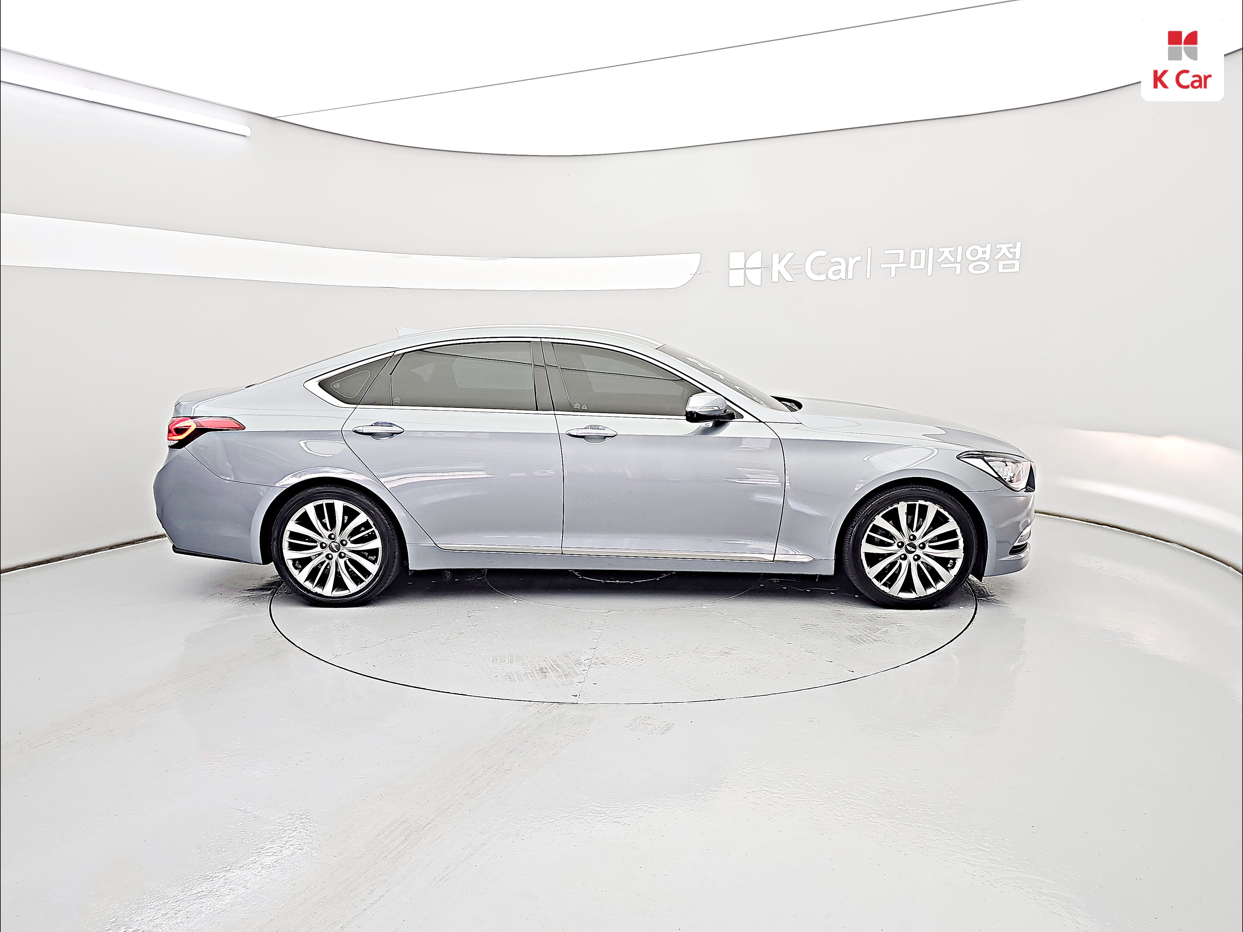 HYUNDAI Genesis DH G330